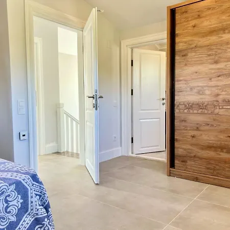 Nest Largely Designed Private With Pool & Garden In Hotel 4*