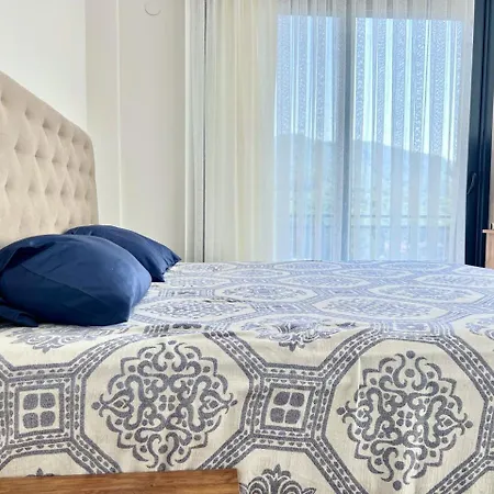 Nest Largely Designed Private With Pool & Garden In Hotel