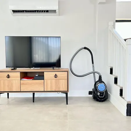 Hotel Nest Largely Designed Private With Pool & Garden In 4*