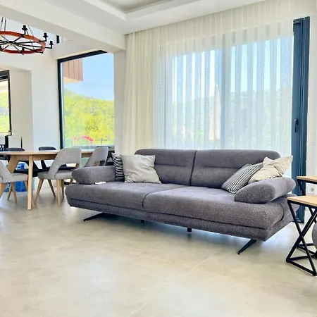 Nest Largely Designed Private With Pool & Garden In 4* 교젝